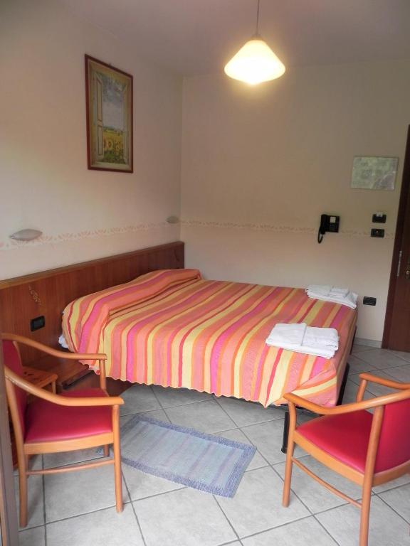 Hotel Ristorante Belsito Borgo San Dalmazzo Pokoj fotografie
